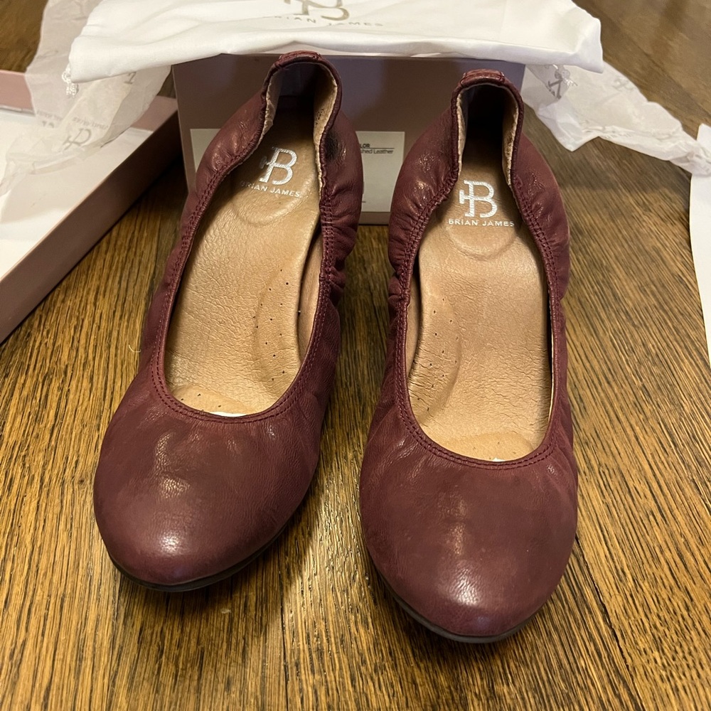Brian James, Oxblood wash leather 3.5 wedge pump size 7.5 - NWT